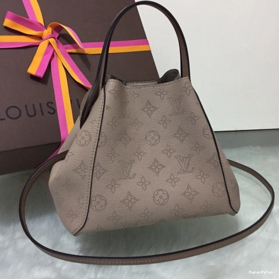 HINA VUITTON LOUIS PM 0823